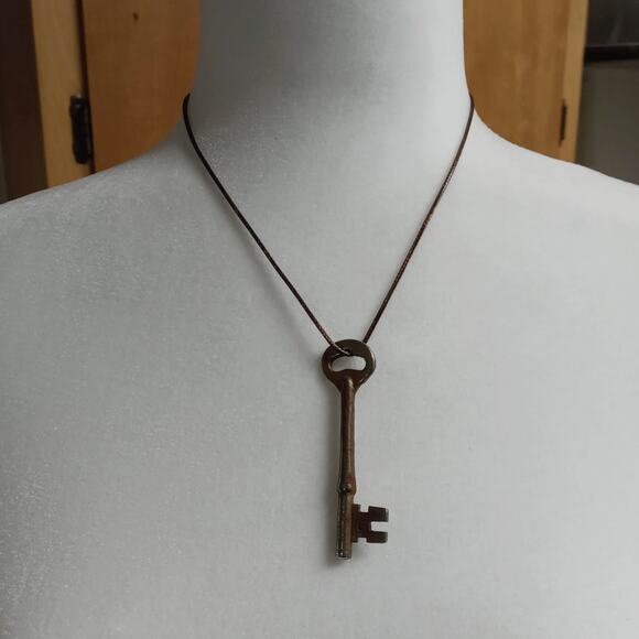 Skeleton Key Necklace Men Women Religious Jewelry Brown Faux Leather Cord #1 - Picture 12 of 14
